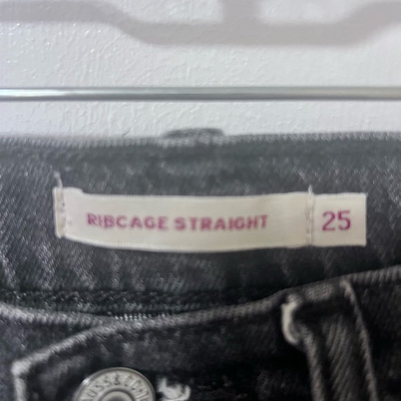 Levi’s Washed Gray Black Ribcage Straight Women's Jeans - Picture 4 of 11